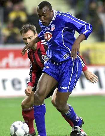 他故意在中 他故意在中